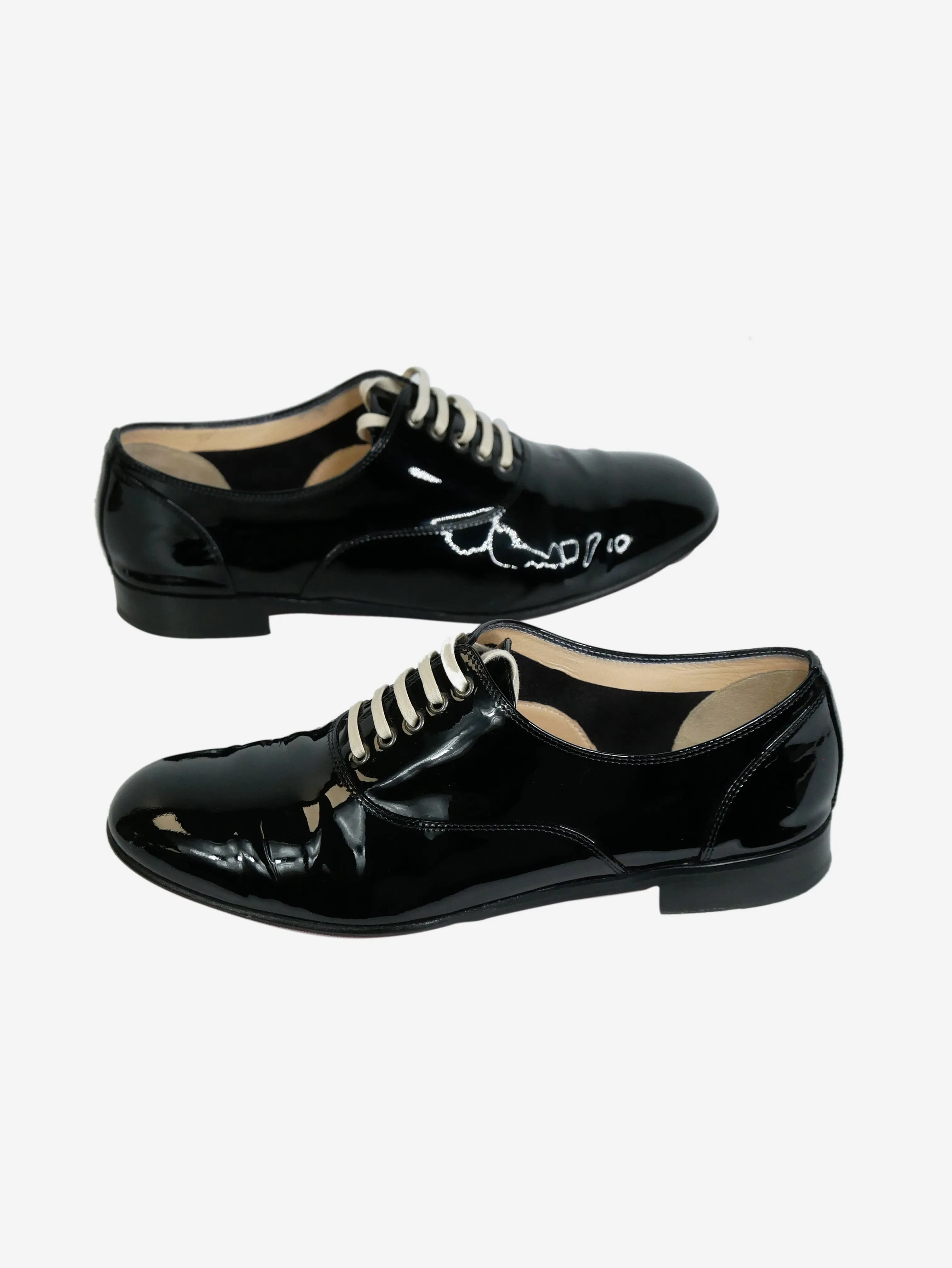 Black patent flat shoes with white laces - size EU 37.5